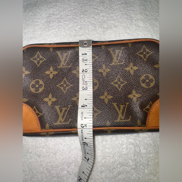Louis Vuitton Marly Dragonne PM Clutch Bag Handheld Monogram Brown. - Picture 10 of 13